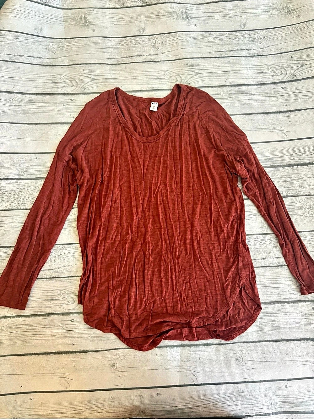 Old Navy Luxe Long-Sleeve Scoop-Neck Tee Red Medium - Picture 2 of 3